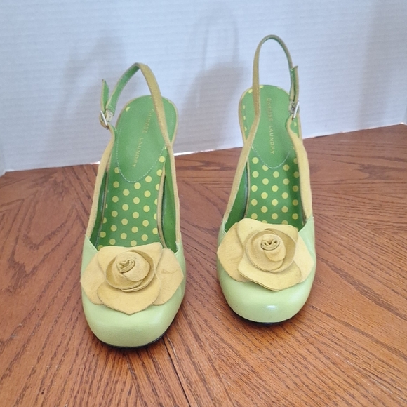 Chinese Laundry Stylish Green Slingback Heels with Floral Accent - Picture 1 of 12